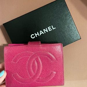 Chanel CC Compact Wallet in Fuchsia Caviar Leather with Box